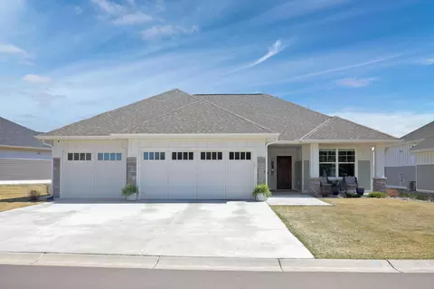 236 2nd St SE, Saint Michael, MN 55376