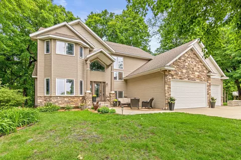 5450 Raven Point Rd, Prior Lake, MN 55372