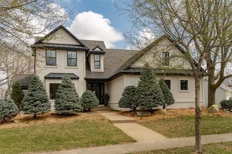 296 Wimbledon Hills Dr SW, Rochester, MN 55902