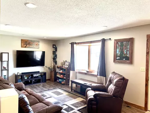 1212 12th St SE, Willmar, MN 56201 photo 6