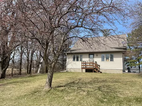 Exterior - 9276 65th Ave, Milaca, MN 56353 photo 4 of 5