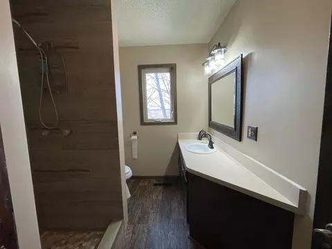 Bath - 9276 65th Ave, Milaca, MN 56353 photo 2 of 3
