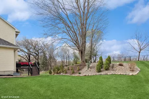 Exterior - 1475 W Pond Rd, Eagan, MN 55122 photo 7 of 13