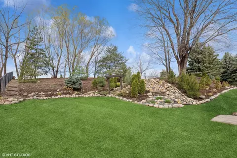 Exterior - 1475 W Pond Rd, Eagan, MN 55122 photo 13 of 13
