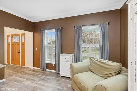 Entry Way - 1475 W Pond Rd, Eagan, MN 55122 photo 4 of 7