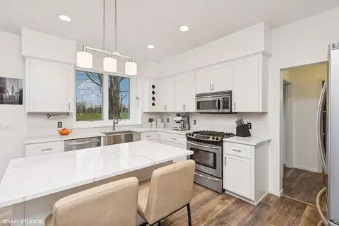 Kitchen - 1475 W Pond Rd, Eagan, MN 55122 photo 3 of 6