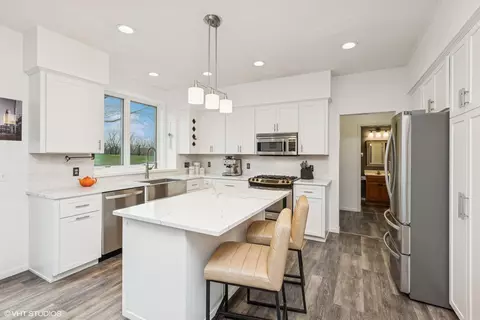 Kitchen - 1475 W Pond Rd, Eagan, MN 55122 photo 1 of 6