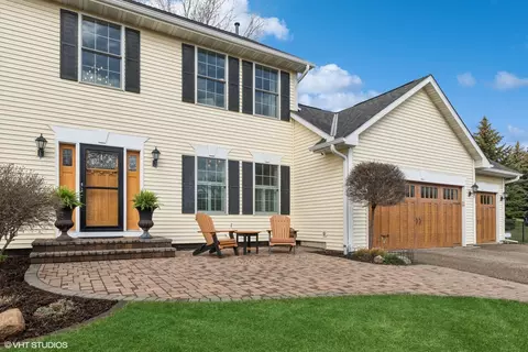 Exterior - 1475 W Pond Rd, Eagan, MN 55122 photo 3 of 13