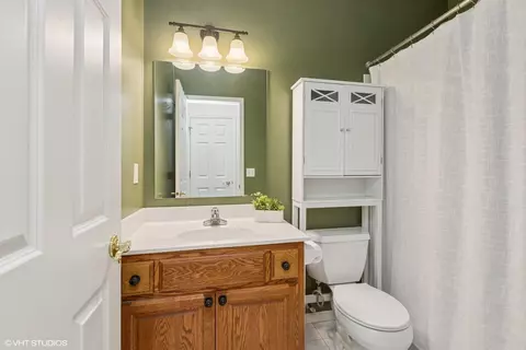 Bath - 1475 W Pond Rd, Eagan, MN 55122 photo 5 of 5