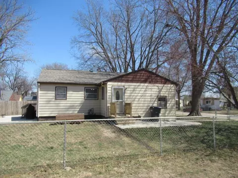 116 W Meade Ct, Luverne, MN 56156