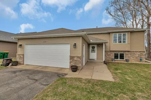 1129 5th St N, Sartell, MN 56377