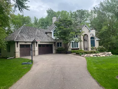 2002 Sugarwood Dr, Orono, MN 55356