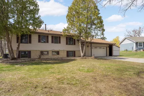 8100 Ivywood Ave S, Cottage Grove, MN 55016