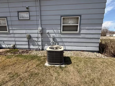 128 S Munsterman St, Appleton, MN 56208 photo 5
