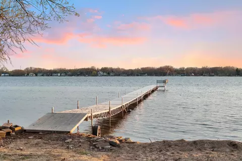 2440 E Medicine Lake Blvd, Plymouth, MN 55441