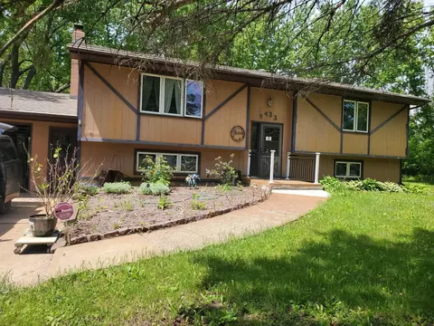 9433 Fox Valley Dr, Corcoran, MN 55340