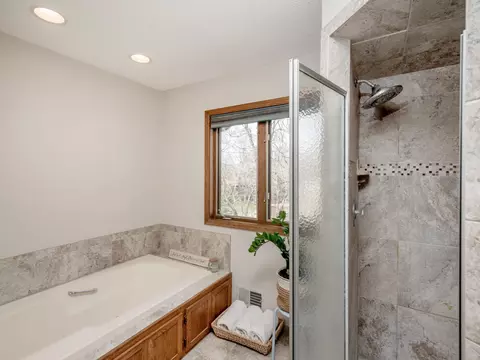 684 Stonewood Rd, Eagan, MN 55123 photo 26