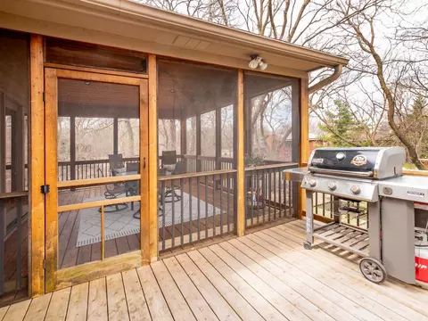684 Stonewood Rd, Eagan, MN 55123 photo 11