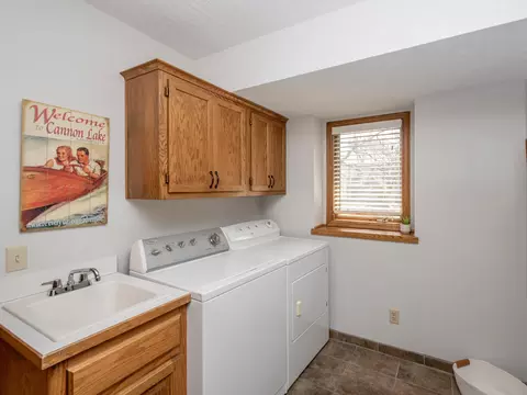 684 Stonewood Rd, Eagan, MN 55123 photo 19