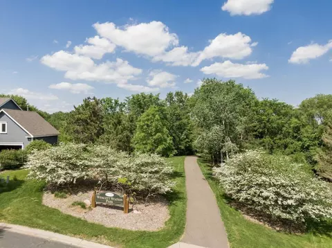 684 Stonewood Rd, Eagan, MN 55123 photo 51