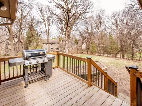 684 Stonewood Rd, Eagan, MN 55123 photo 12