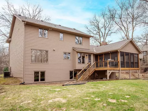 684 Stonewood Rd, Eagan, MN 55123 photo 47