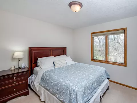 684 Stonewood Rd, Eagan, MN 55123 photo 28