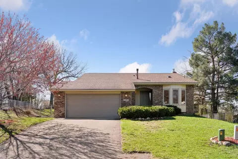 11021 Sumac Ln, Minnetonka, MN 55305