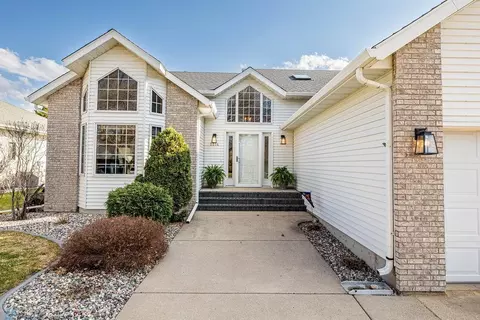 2214 Victoria Rose Ln S, Fargo, ND 58104