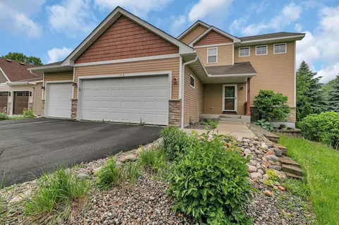 103 Grandview Ct, Buffalo, MN 55313