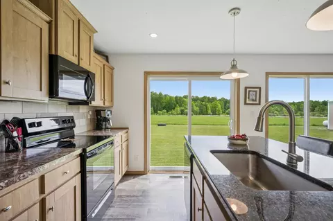 Kitchen - 18394 145th Ave, Milaca, MN 56353 photo 4 of 5