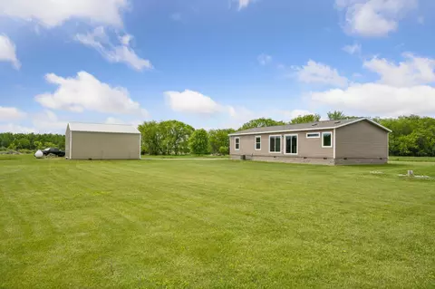 Exterior - 18394 145th Ave, Milaca, MN 56353 photo 8 of 13