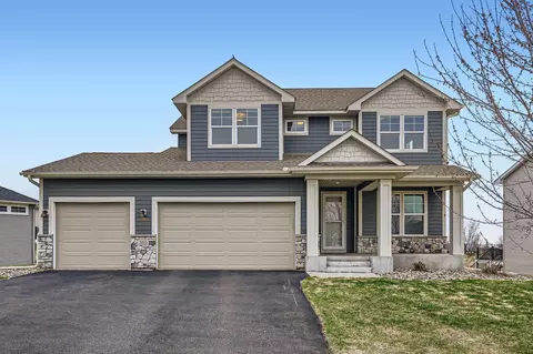 585 Jade Trl N, Lake Elmo, MN 55042
