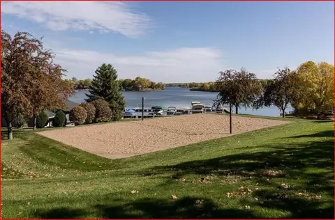 4060 Eau Claire Cir NE, Prior Lake, MN 55372