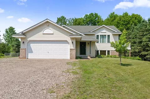 5242 Evergreen Trl, North Branch, MN 55056