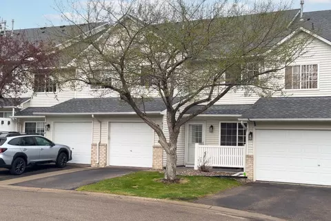 8671 Quarry Ridge Ln #I, Woodbury, MN 55125
