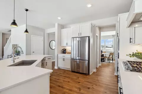 886 Laurel Ct, Chaska, MN 55318 photo 8