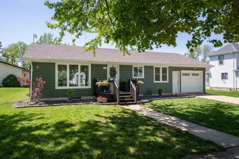 412 1st Ave, Wanamingo, MN 55983