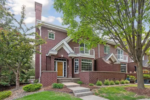 10774 Falling Water Ln #E, Woodbury, MN 55129
