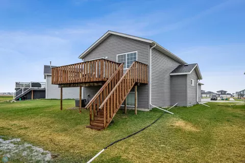 Exterior - 107 5th St E, Horace, ND 58047 photo 4 of 4