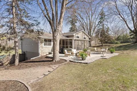9418 Toledo Ave S, Bloomington, MN 55437