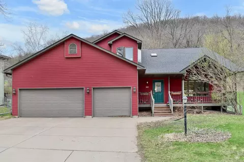 245 Oak Leaf Dr, Winona, MN 55987