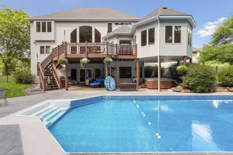 960 Bayside Ln, Mound, MN 55364