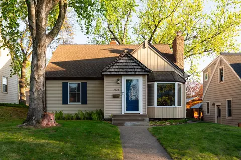 1938 Saunders Ave, Saint Paul, MN 55116