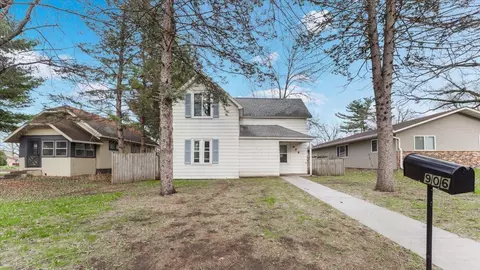 906 9th Ave SE, Saint Cloud, MN 56304