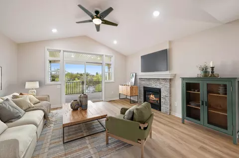 1002 Sunrise Cir, Dassel, MN 55325