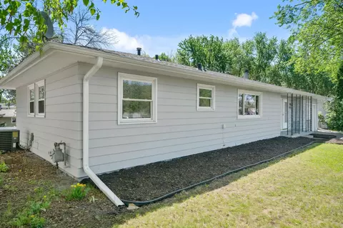 4328 Nicols Rd, Eagan, MN 55122 photo 3