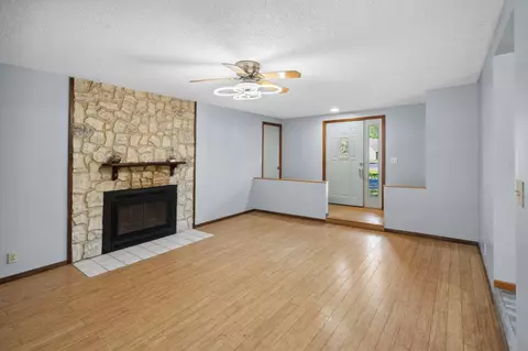 4328 Nicols Rd, Eagan, MN 55122 photo 10