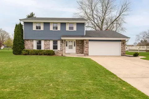 s103w21003 Heather Ln, Muskego, WI 53150