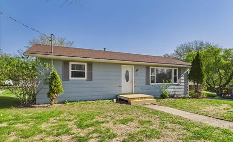 402 W Broadway St, Starbuck, MN 56381